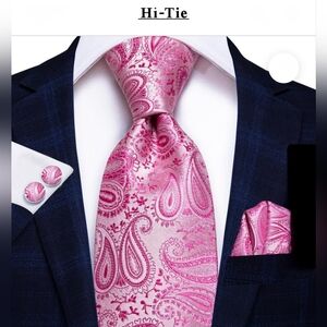 NWT Hi-Tie Pink Paisley Silk Necktie Set With Pocket Square & Cufflinks
